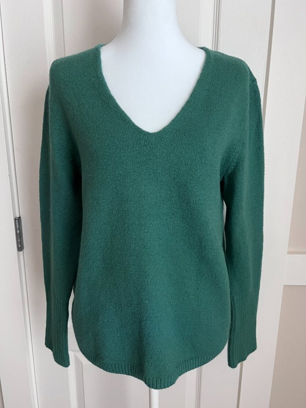 Treasure & Bond Nordstrom Green Heather V-Neck Pullover Sweater - Size XS
